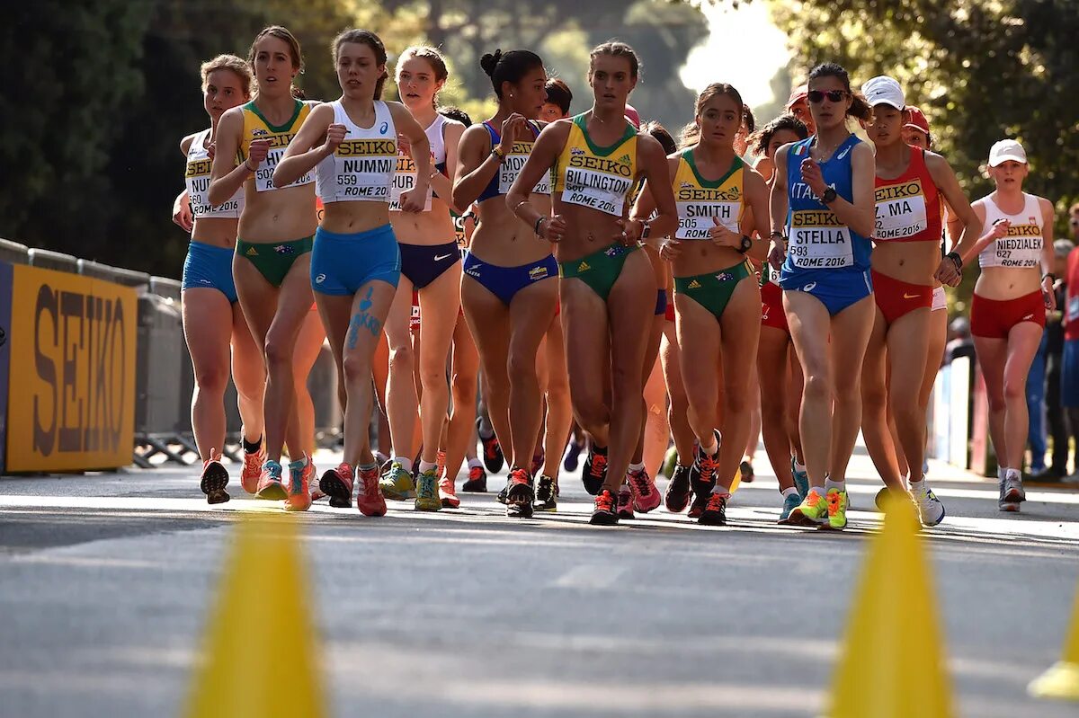 Африканские бегуны. Зико сократес 1982. Тирунеш дибаба. Бегуны африки. Соревнования по бегу.