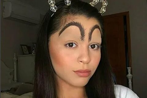 Большие черные брови