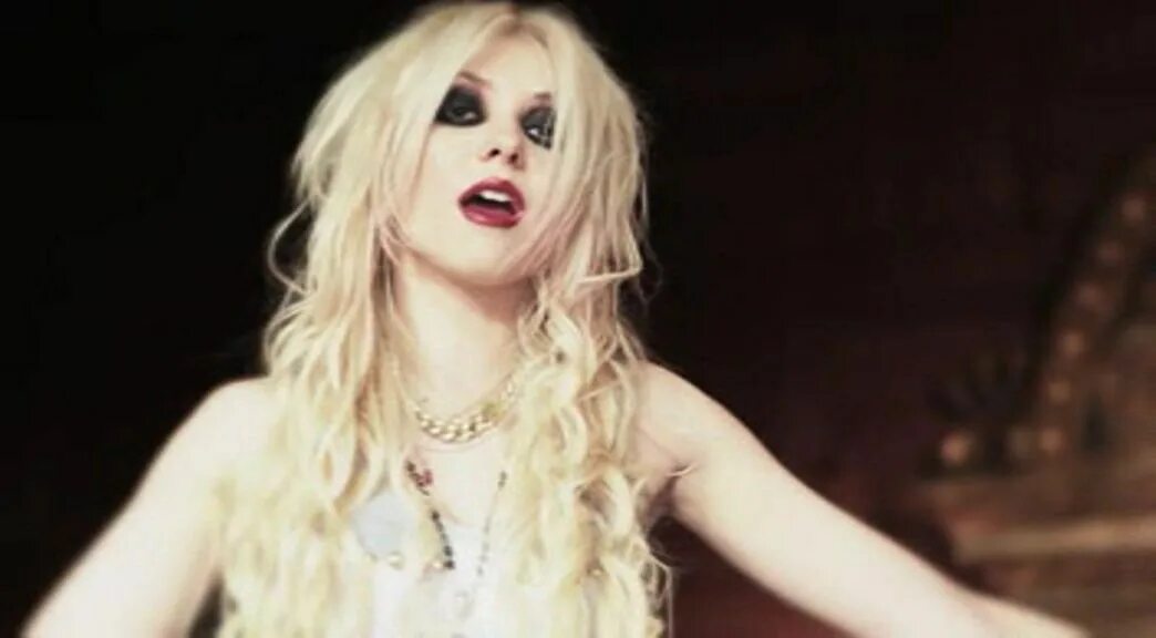 Miss nothing. Претти реклесс обложка. Miss nothing. Претти реклесс. The pretty reckless - miss nothing.