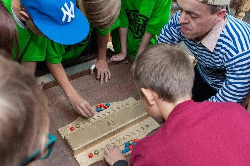 Квест игра для детей. Квесты для детей. Детский форт боярд в москве. Квест игра картина для детей. Квесты для детей.