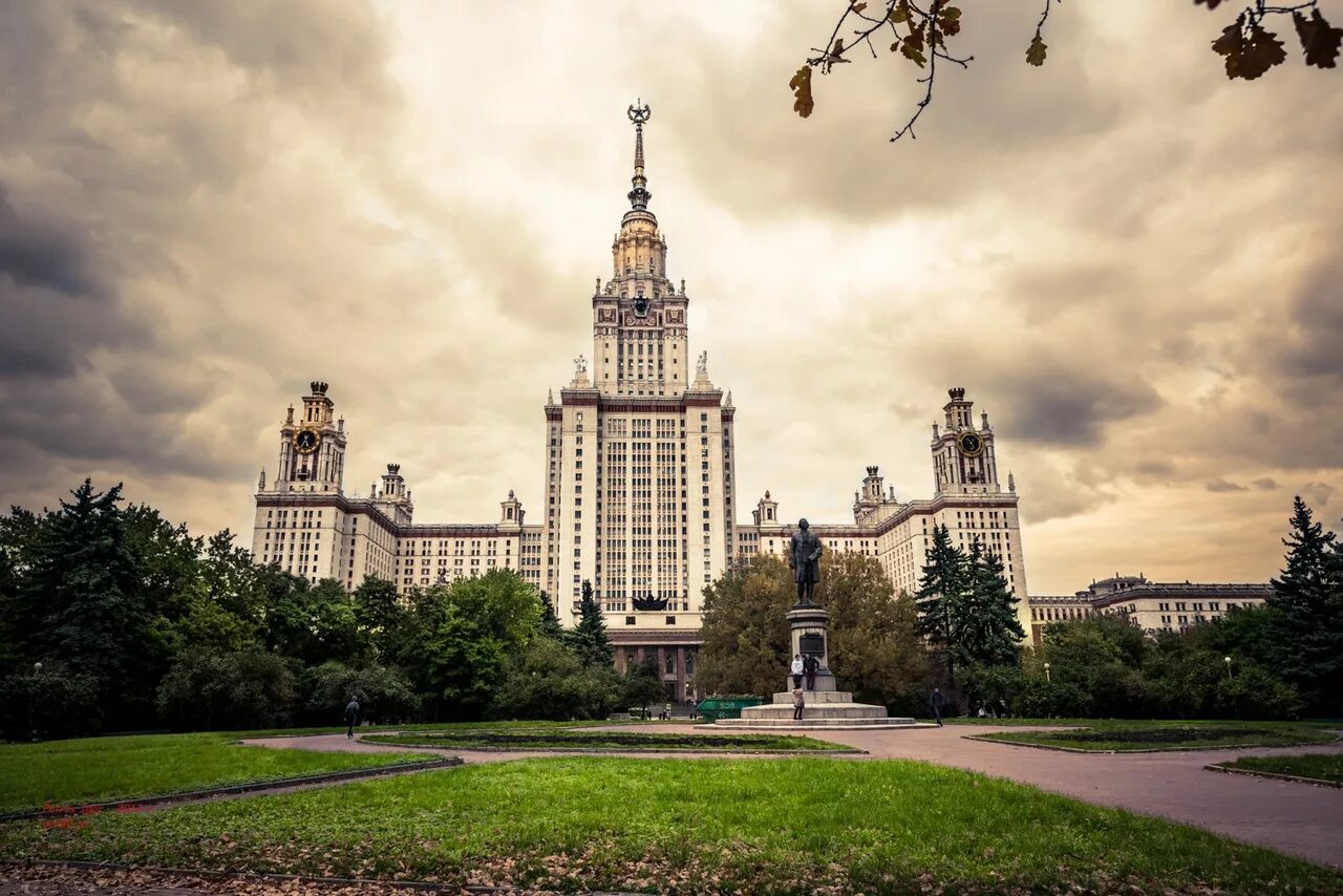 Московский государственный университет имени м.в.Ломоносова，МГУ. МГУ - Московского государственного университета имени Ломоносова.. Главное здание МГУ им. м.в. Ломоносова. МГУ им Ломоносова здание.