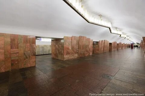 Баррикадная сколько выходов
