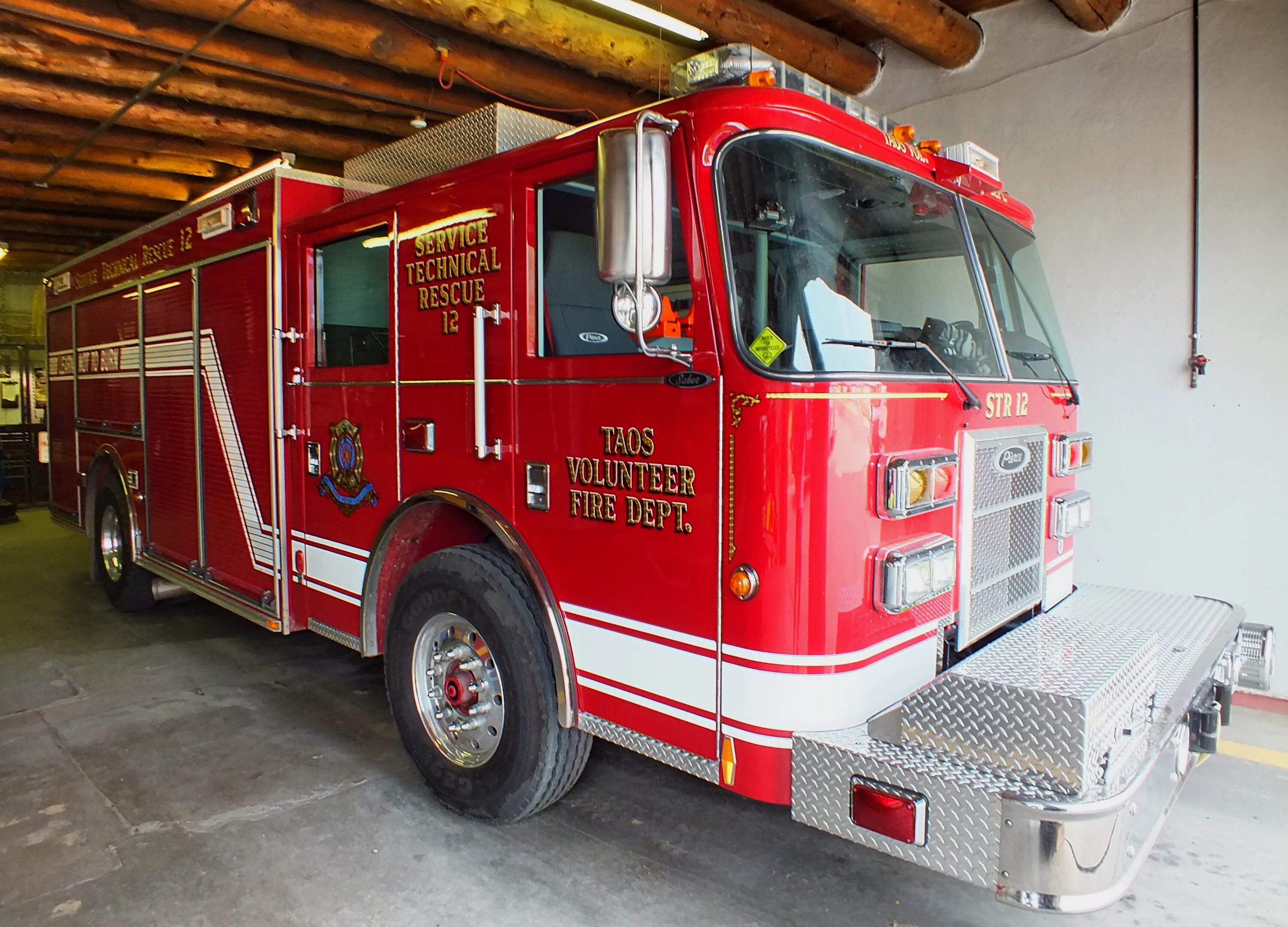 Pierce пожарные машины. Пожарная машина Fire Station. Пожарная машина Rescue Fire Truck, 292 детали. Пожарные машины американские Pierce. Пожарный грузовик