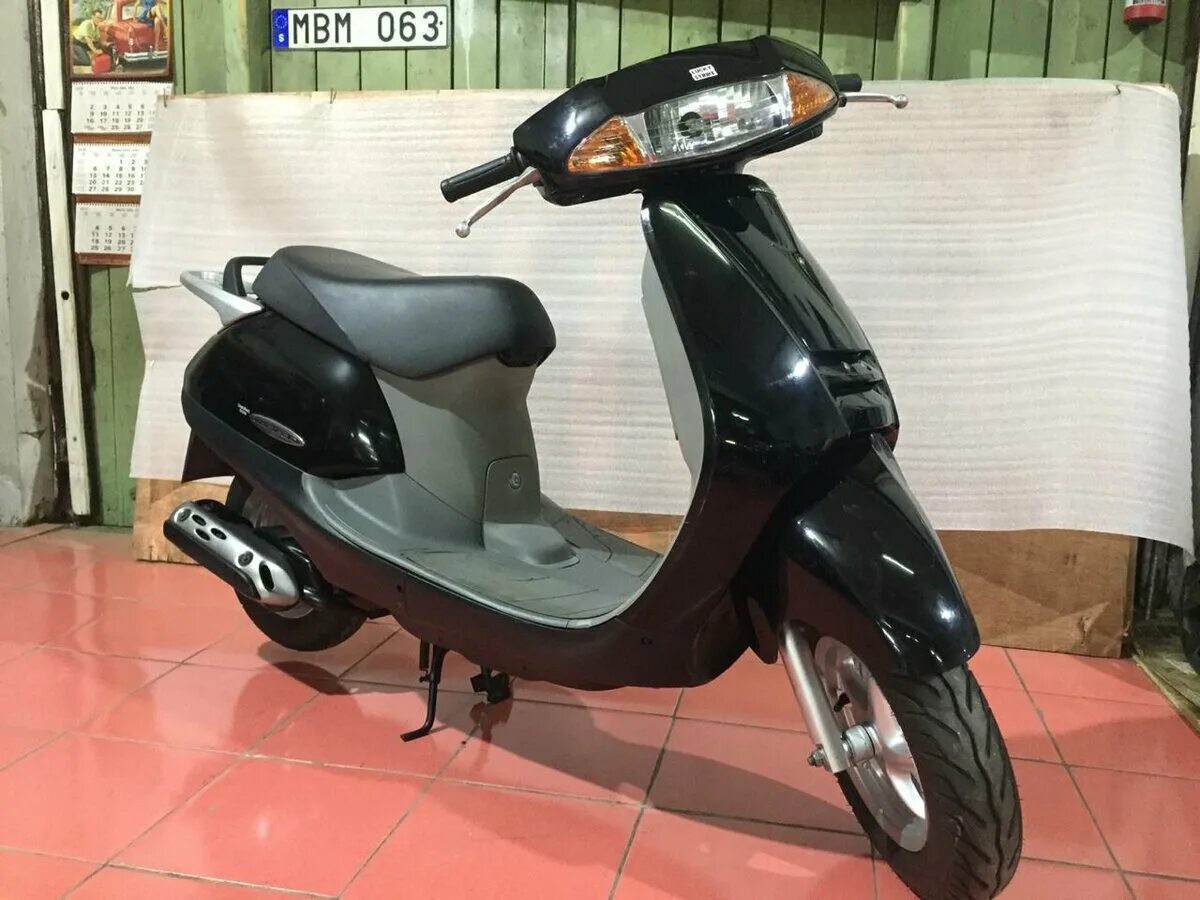 Honda dio lead. Honda dio lead. Хонда лид размер сиденья. Honda lead 90 hf05. Пластик хонда лид 90.