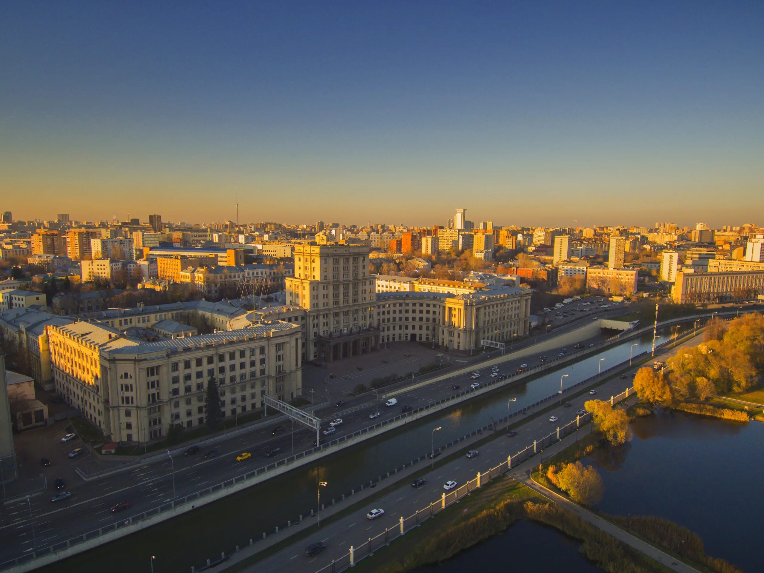 Лефортово москва. Лефортово (район Москвы). Рассвет в Лефортово. Лефортово Питер.