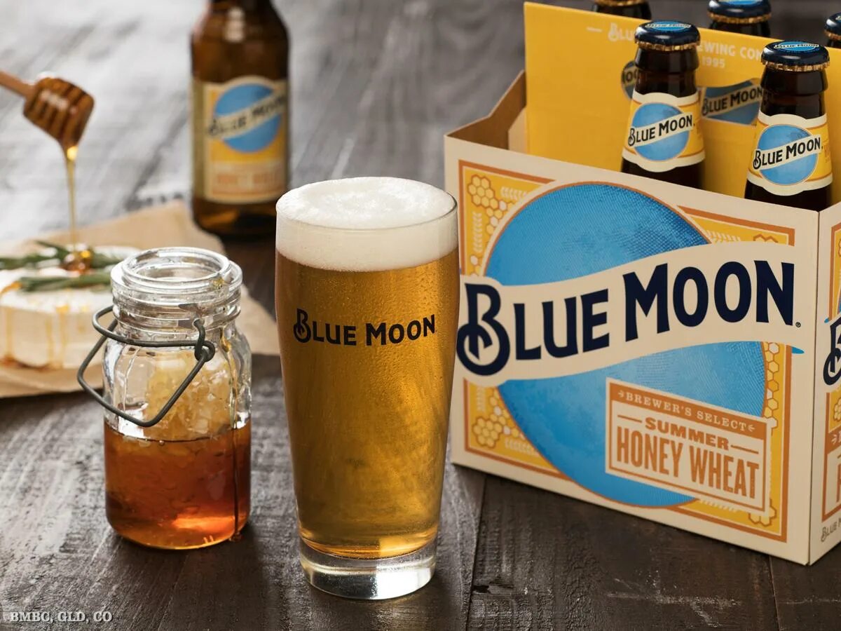 Blue Moon пиво КБ. Blue Moon Belgian White. Пшеничное пиво марки. Пиво Блю Мун Бланш. Пиво мун