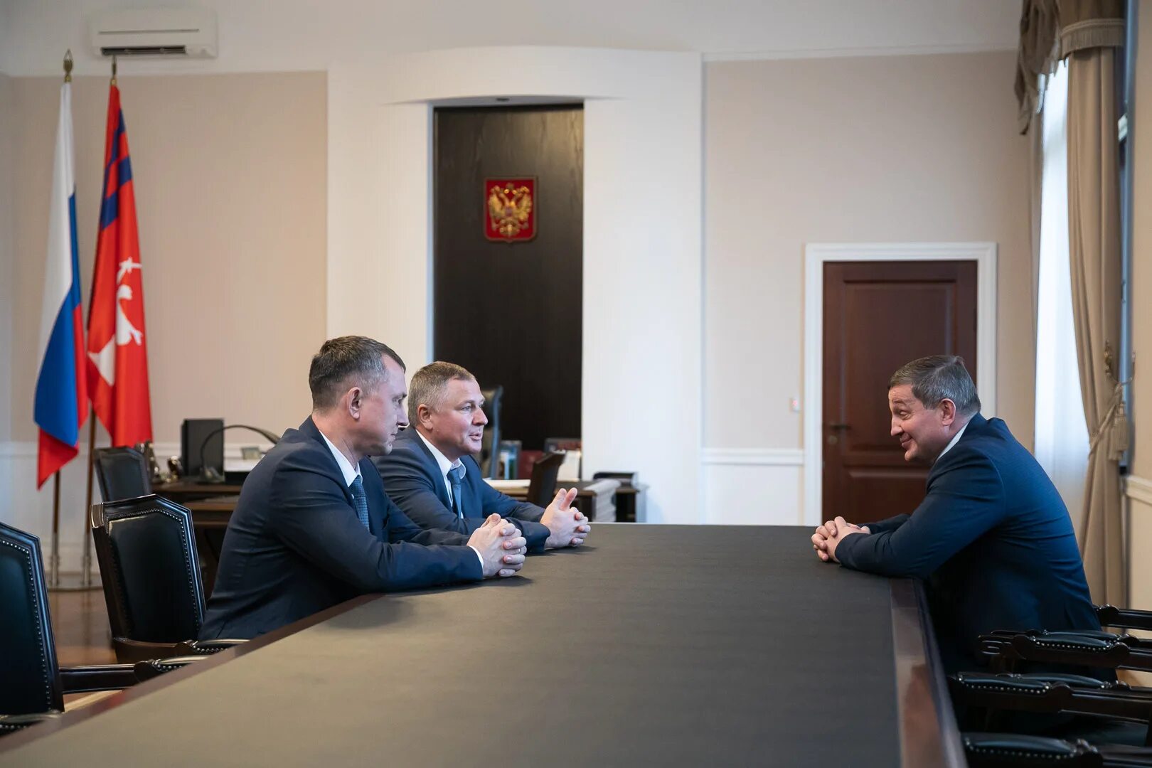 Уфсб ростовская. Ларин начальник УФСБ Волгоград. Александр Ларин ФСБ Волгоград. Ларин Александр Михайлович ФСБ Волгоград. Ларин Михайлович генерал Волгоградской.