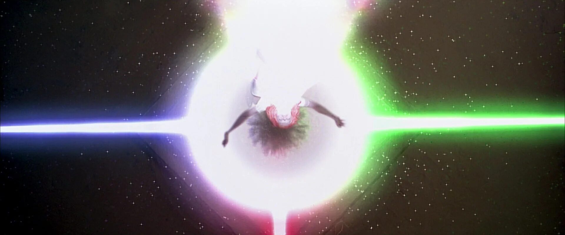 Милла йовович пятый элемент. 5 элемент конец. Люк бессон пятый элемент. Пятый элемент брюс уиллис и милла йовович. 5 элемент конец.