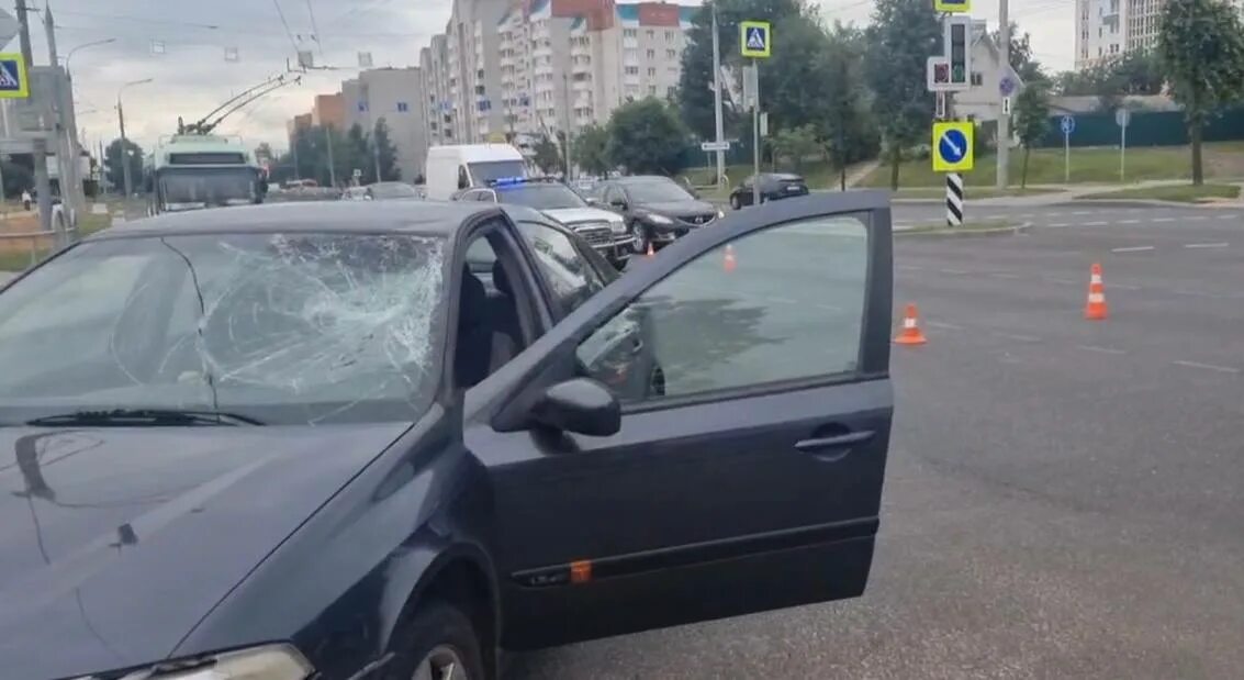 Дтп ангарск улица кирова 2019г. 03. Дтп в могилеве на крупской. Дтп в могилеве на крупской. Автомобиль на пешеходном переходе.