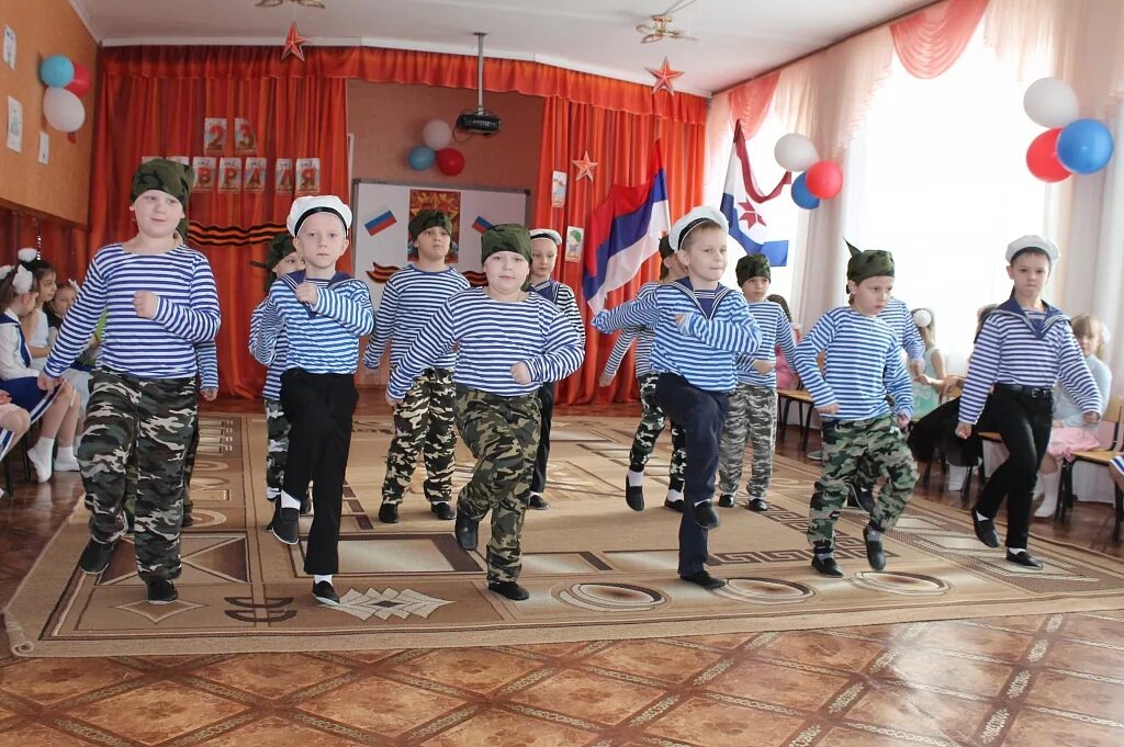 Праздник день защитника Отечества в детском саду. Праздник 23 февраля в детском саду. Защитники Отечества для детского сада. Праздник 23 февраля в ДОУ. Мероприятие к 23 февраля для начальной школы