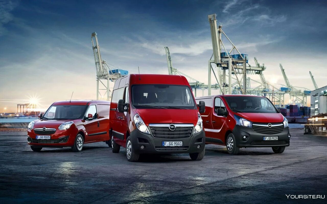 Попутные легковые автомобили. Грузовая и легковая машина. Фиат дукато коммерческий транспорт. Фольксваген кадди грузовой. Газ-2332 cityvan.