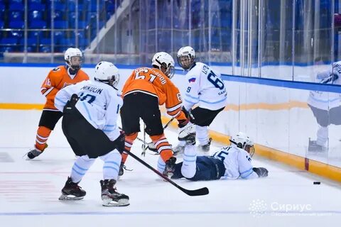 А4 стали хоккеистами
