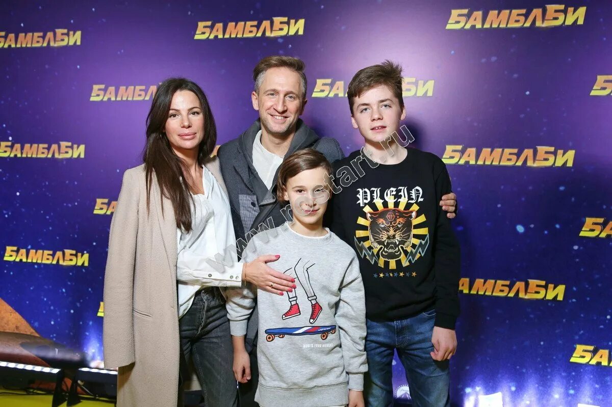 Александр кучера сын оскара. Оскар кучера дочь алисия. Старший сын оскара кучеры. Оскар кучера с сыном. Оскар кучера.