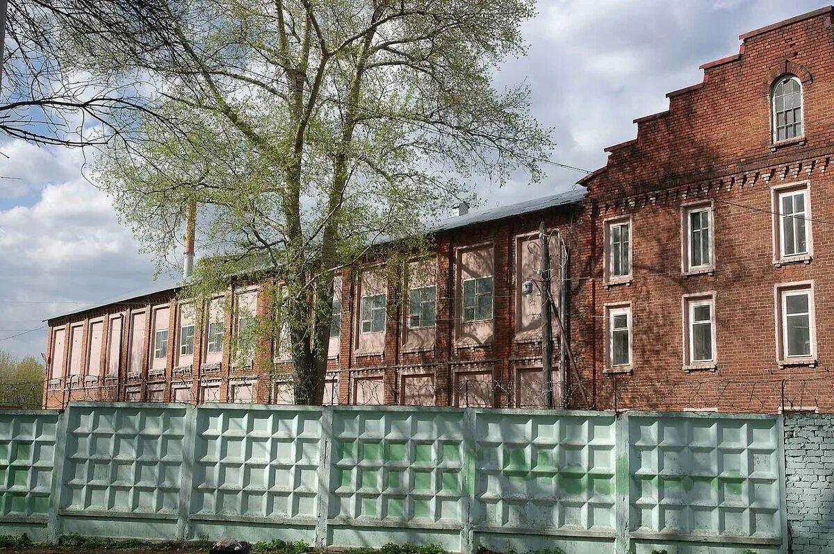 Шелкоткацкая фабрика. Шелковская шелкоткацтая фабрика. Художественная коммуна в лефортово. Московский шелкоткацкая фабрика. Фабрика гужона.