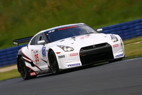 Nissan gtr гонки