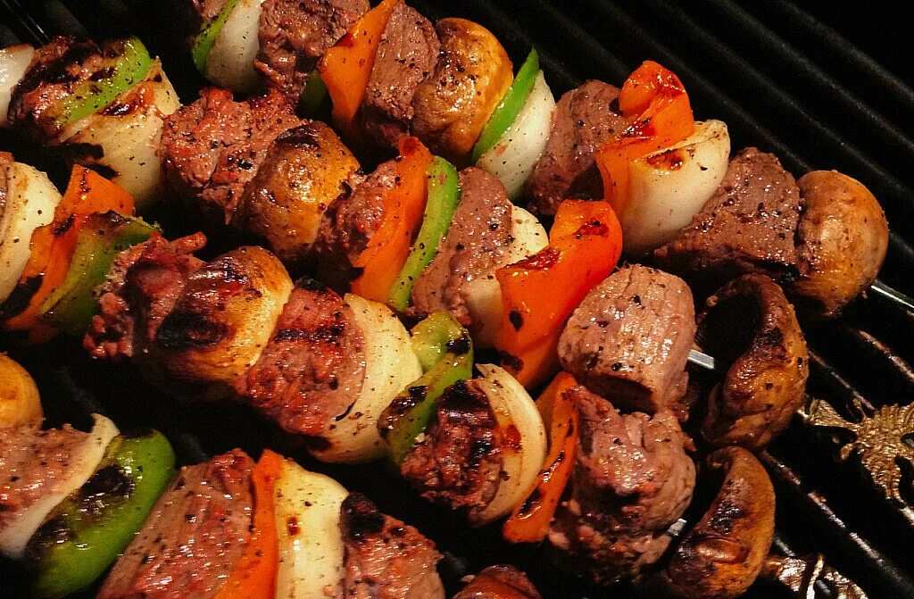Шашлык из свиной шеи калории. Шашлык. мясо для шашлыка. шашлык из баранины. шашлык из свинины.