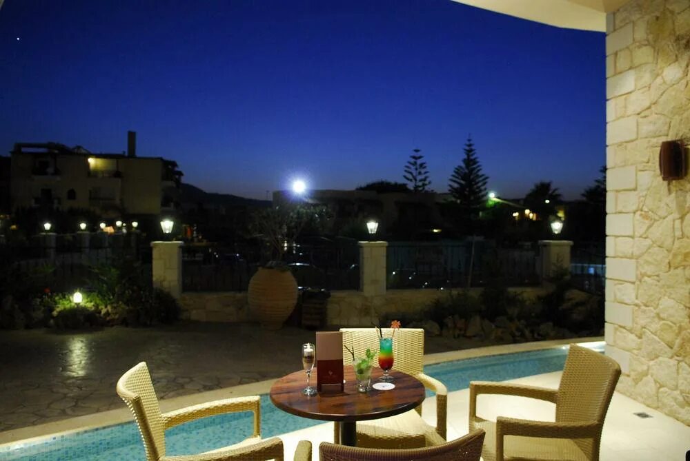 Отель Semiramis Apartments (Malia) 3* в Греции: Бронирование, цены и фото отеля 