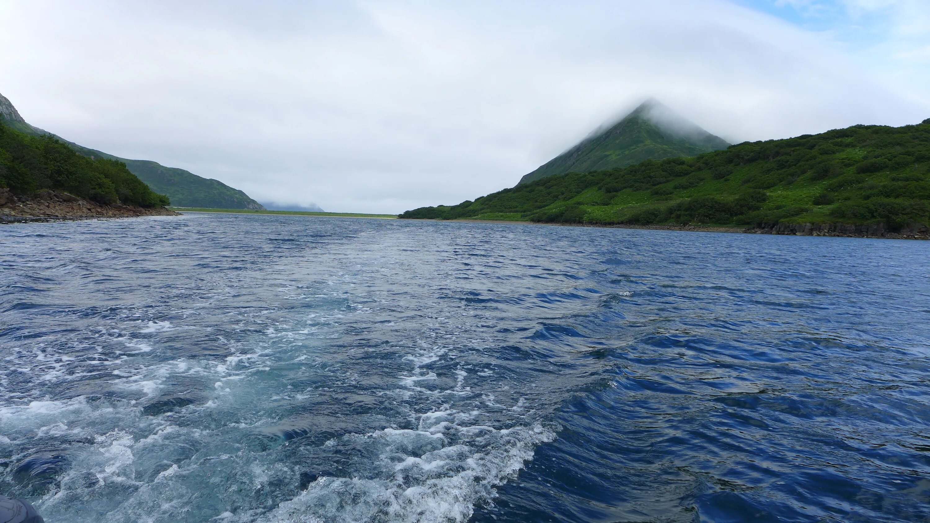 остров алеутские русские поселения. командорские острова уналашка. остров зелёный малая курильская гряда. никольское камчатка россия. вулканы алеутских островов.