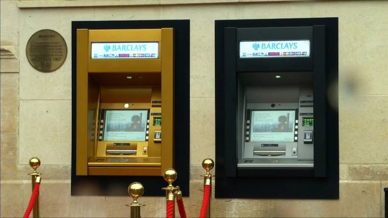 Банкомат сбп. Банкомат (ATM). Старый Банкомат. Первый Банкомат. Золотой Банкомат.