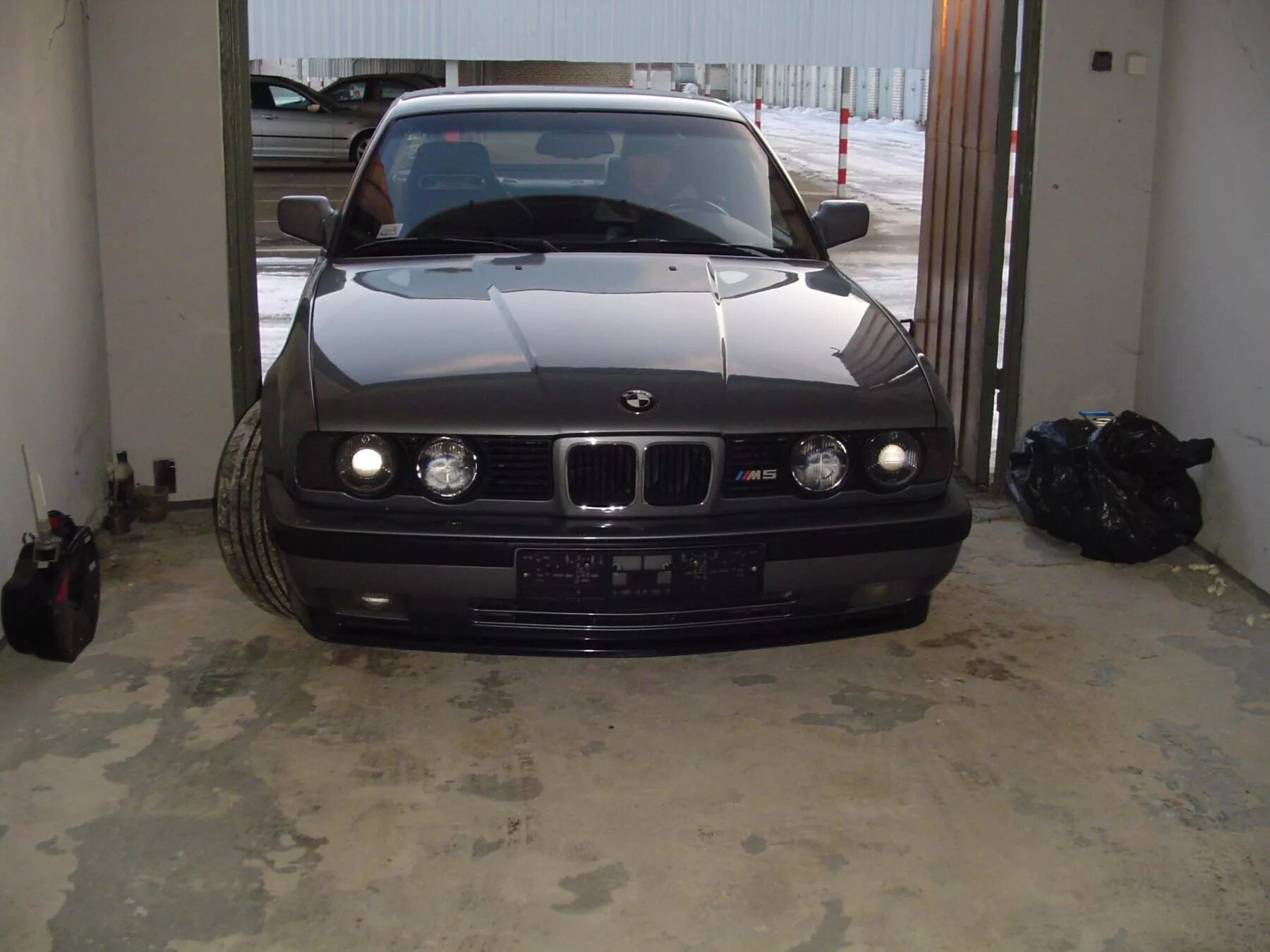 Авито купить е34. BMW 525 e34. БМВ е34 2.5. БМВ е34 525i. БМВ е34 серая.