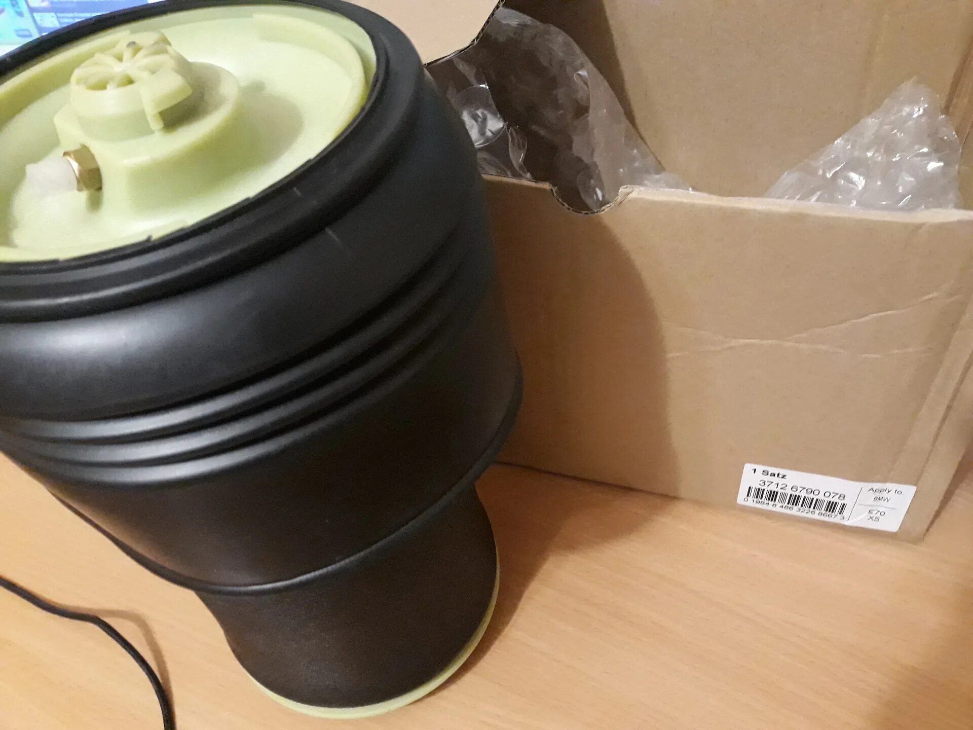 Пневмобаллон бмв х5 е70. Пневмобаллон на бмв х5 е53. Bmw e70 пневмобаллон. Пневмоподушка бмв х5 е70. Пневмобаллоны бмв х6.