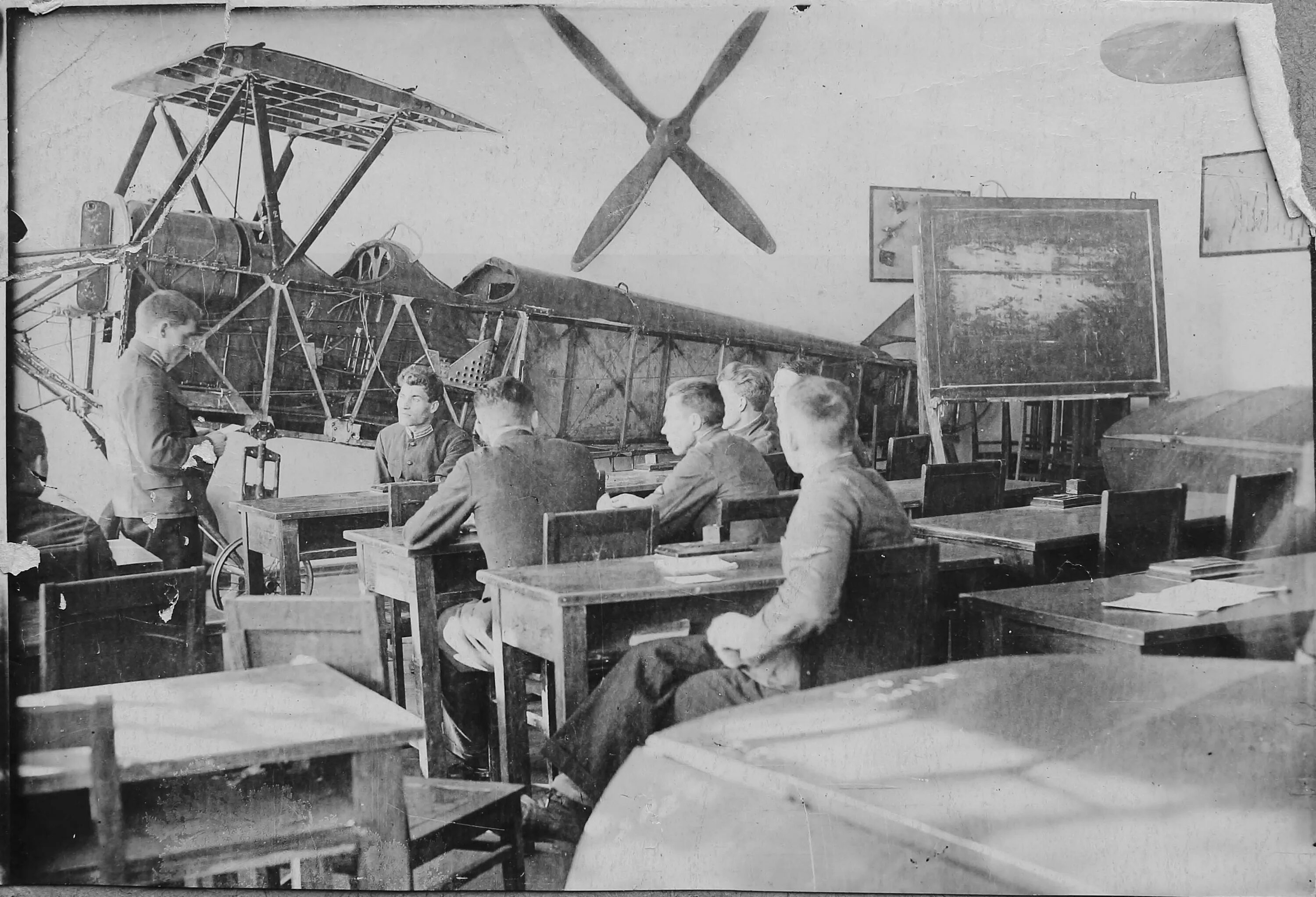 Егорьевская авиашкола военных летчиков выпуск 1941. Школа авиации. Плп неклиновская школа. Военно-авиационная школа летчиков г. Зарайская авиашкола.