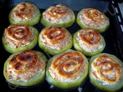 Колечки кабачков в духовке с сыром