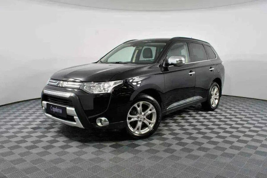 Купить митсубиси с пробегом спб. Mitsubishi Outlander 2012. Mitsubishi Outlander 3. Митсубиси Аутлендер 3 черный. Митсубиси Аутлендер 3 2012.