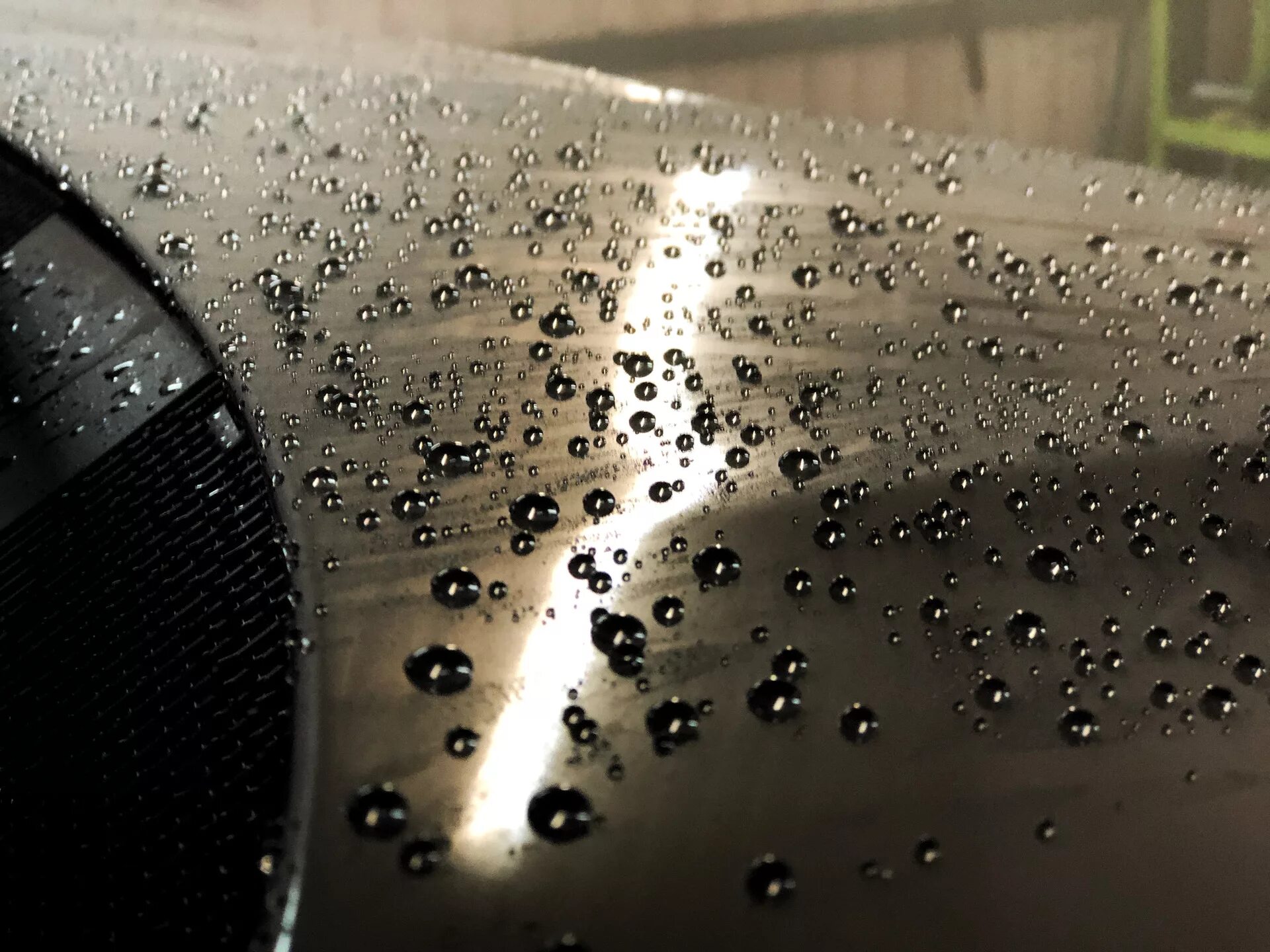 Антидождь нанопокрытие. Антидождь, гидрофобное водоотталкивающее нанопокрытие. Гидрофоб на автомобиле. Водоотталкивающее покрытие для автомобиля. Почему металл на ощупь кажется холодным