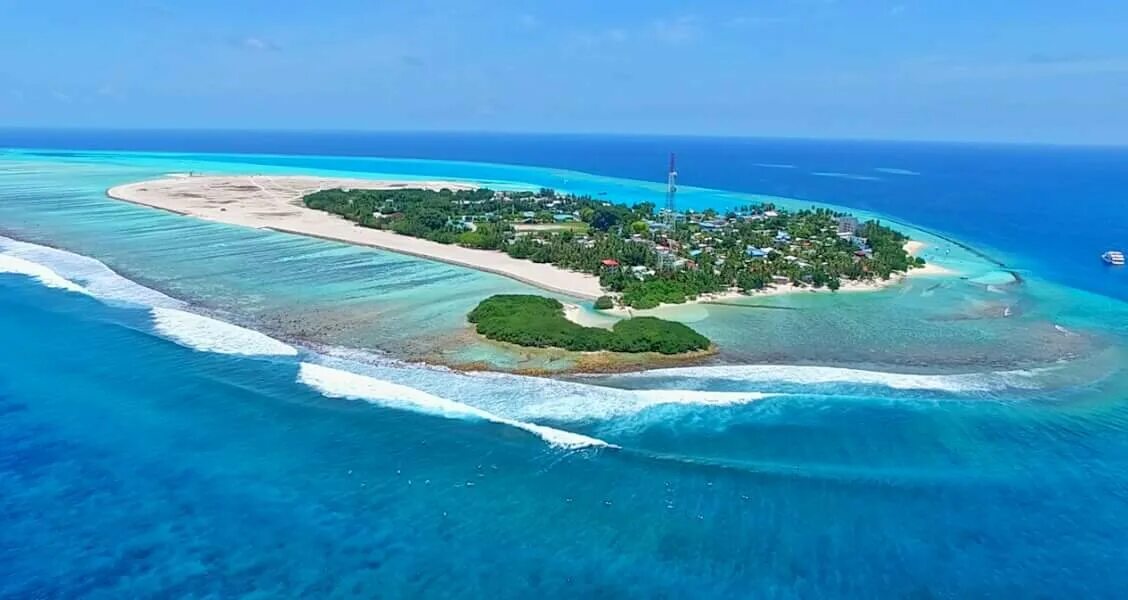 Остров Тулусду Мальдивы. Мальдивы остров Thulusdhoo. Мальдивы остров Тулусду отели. Остров Тулусду Мальдивы фото. Local island