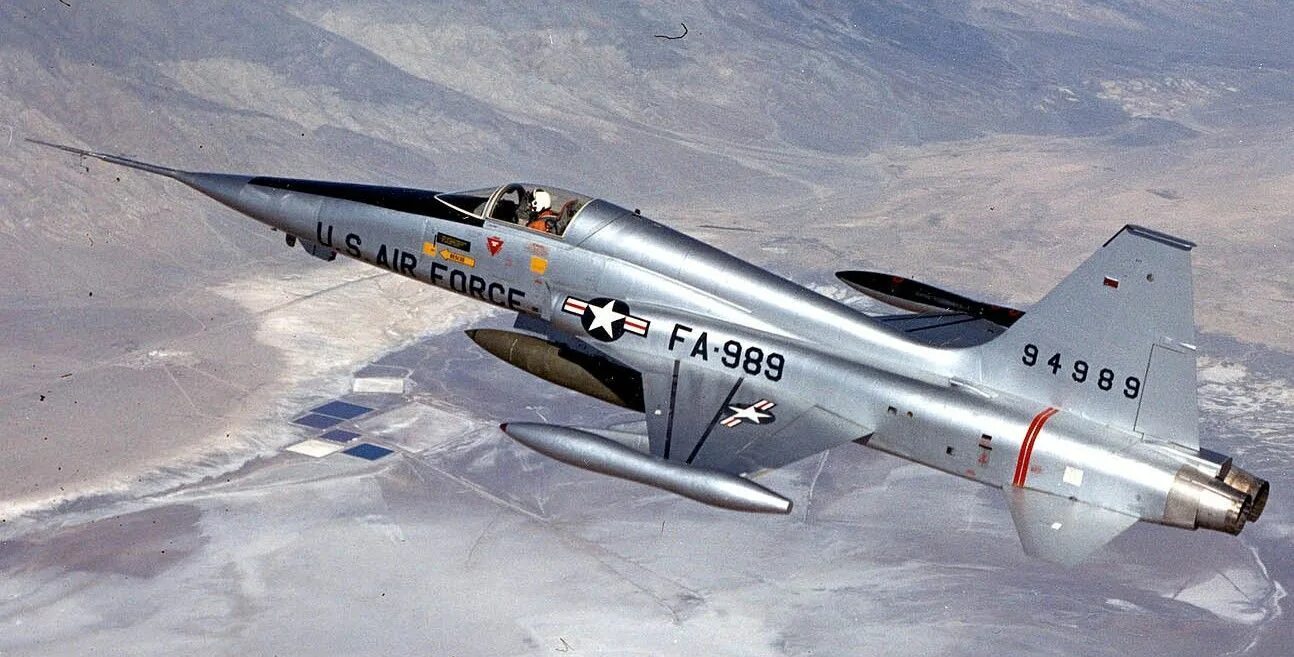 Better f 5. Ф-5 Фридом Файтер. Истребитель ф-5 Тайгер. F-5 Tiger II "Freedom Fighter". Northrop f-5.