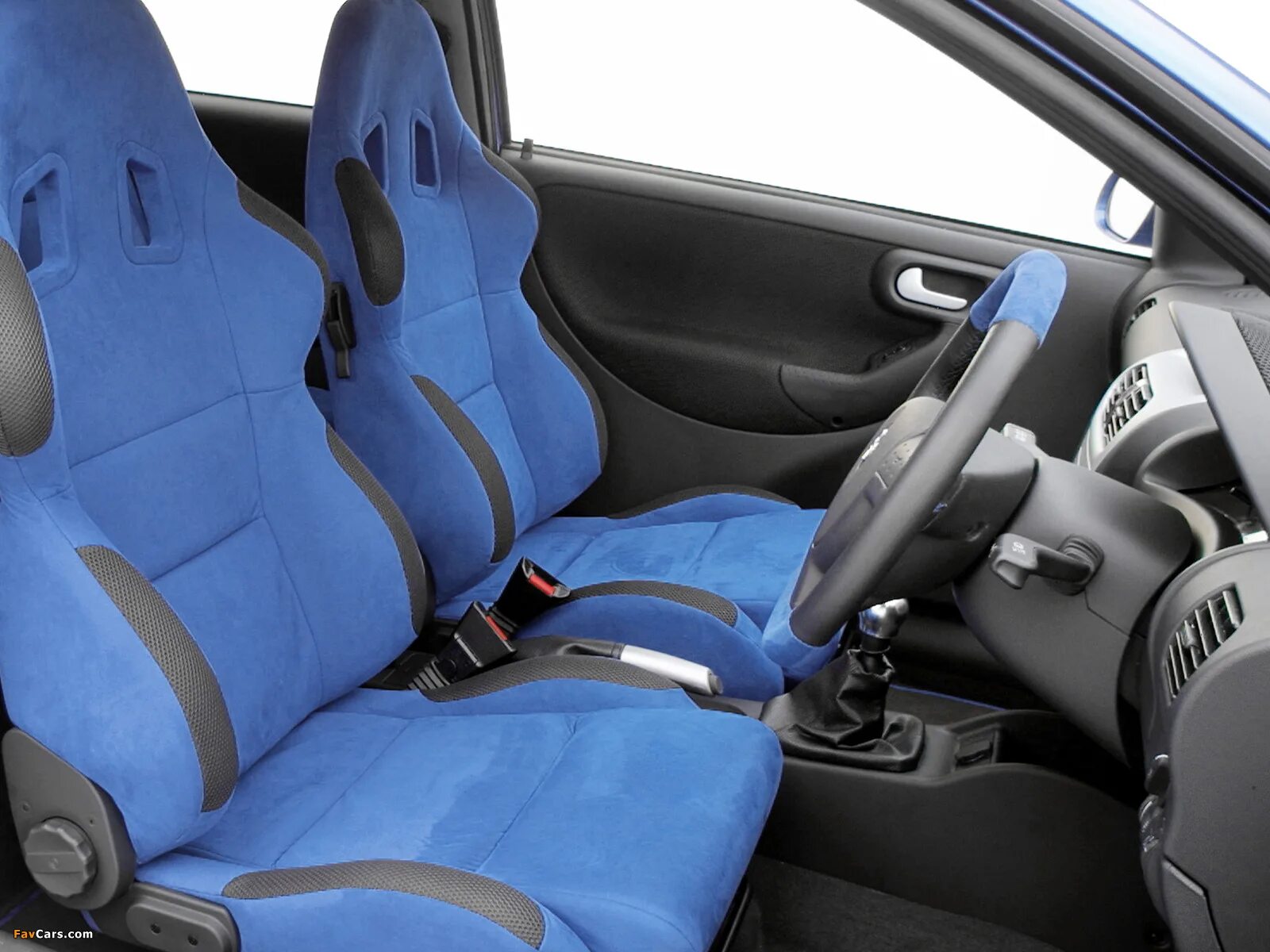 Opel corsa recaro. Opel corsa c сиденья. Сиденья опель кадет. Сиденья опель корса купе. Сиденья опель корса д.