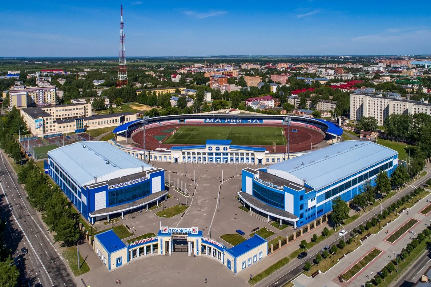 Поле в йошкар оле. Стадион дружба марий эл. стадион йошкар ола. теннисный корт стадион дружба йошкар-ола. ледовый дворец марий эл.