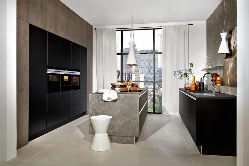 Инсталляции на биеннале в венеции. Оливия бренд. Современно 2019. Интериор дезигн. 2000 год какие платья в моде.