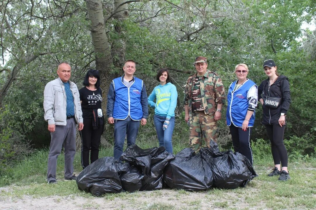 Новости белогорска. Човелидзе Белогорск Крым. Группа Белогорск Крым. Экологическая акция чистый Крым. Типичный Белогорск Крым.