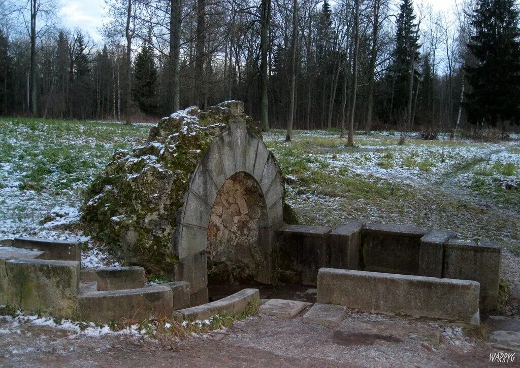 арсенал александровский парк. источники родники ленинградской области. родник петербург. источник на мориса тореза. родник петербург.