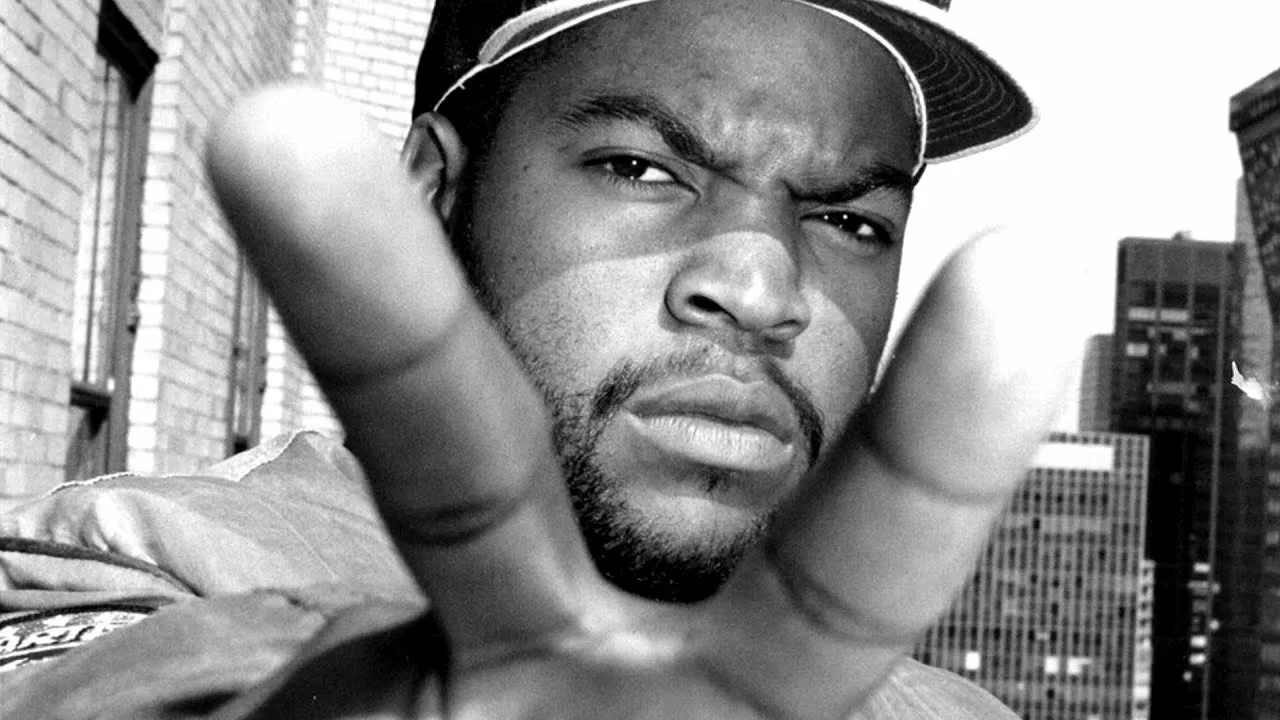 Ice cube you know how. Ice Cube 90s. Ice Cube в молодости. Рэпер Ice t.
