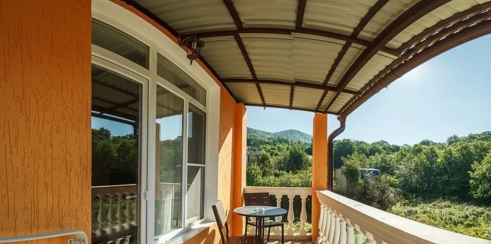 Дагомыс лоо сход. Нудисткий пляж дагомыс. Водопад ведьмино ущелье в лоо. Горное лоо краснодарский. Сель в дагомысе.