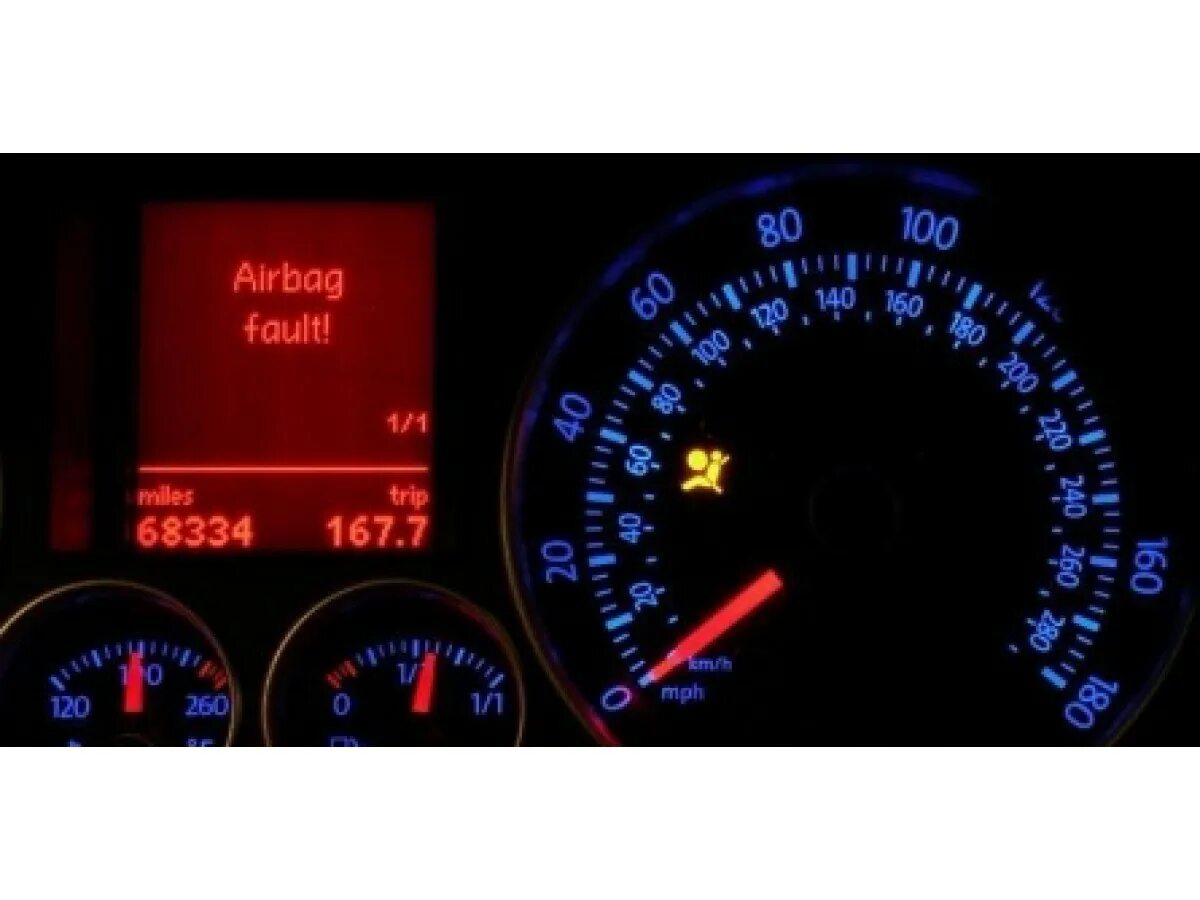 Airbag fault. Airbag fault пассат. машина fault airbag. airbag fault touran.