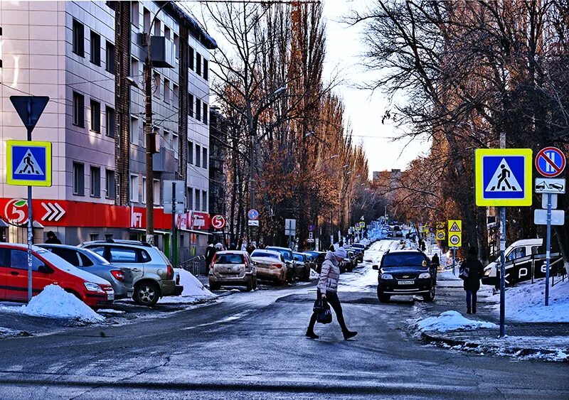 Почему назвали улицу Ворошилова. Москва в названии улиц улица Ворошилова. Есть в Калуге улица Ворошилова. Улицы Новосибирска, откуда пошли названия.