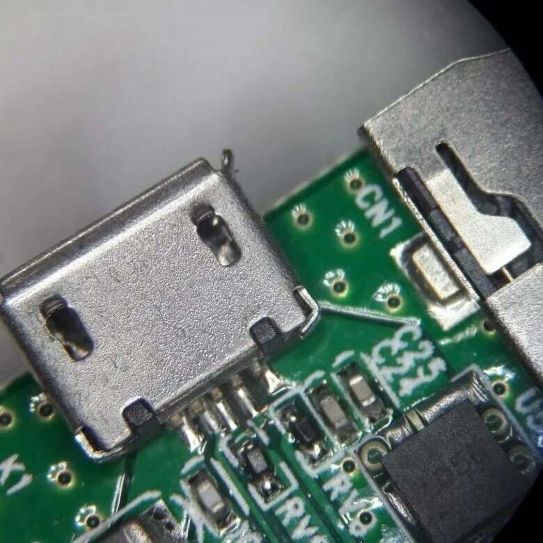 Перепаять гнездо зарядки портативной колонки. 0 разъем для пайки. Микро юсб поменять. Canon mini usb разъем. Перепаять микро юсб на плате.