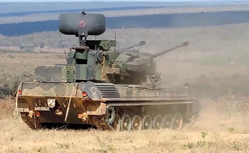 Гепард 1 2. Зсу гепард 1а2. гепард зсу зенитные самоходные. гепард германская зсу.