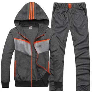 Спортивные костюмы s