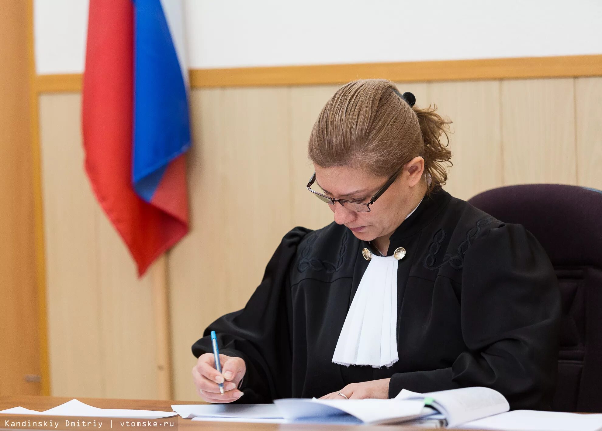 В разбирательстве выступать в