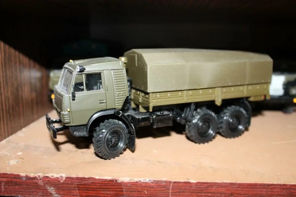 Масштаб 1 43 камазы. Камаз 43101-028. камаз 5320 1 43. камаз 1 43 конверсия. камаз-43101 масштабная модель.