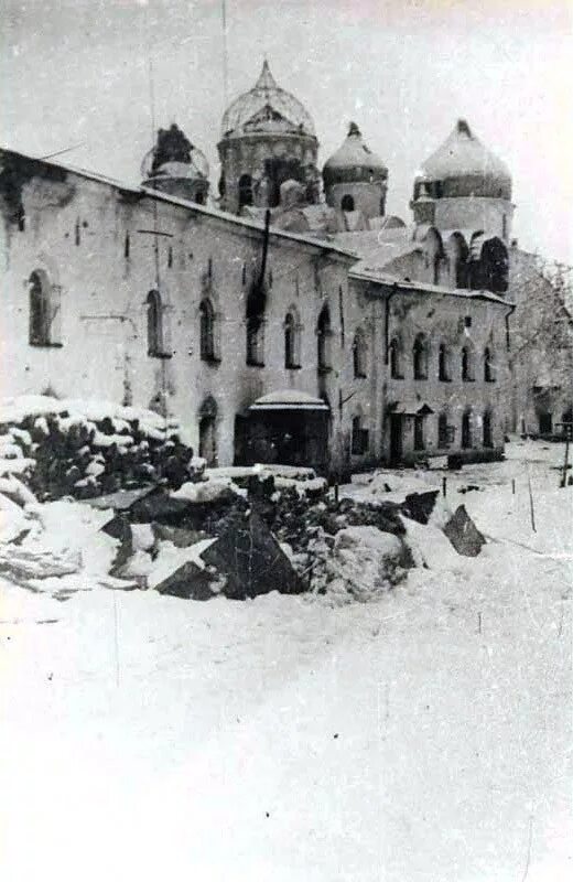 Великий новгород в годы войны. Великий новгород 1944. Великий новгород 1941. Великий новгород в годы войны 1941-44. Великий новгород во время великой отечественной войны.