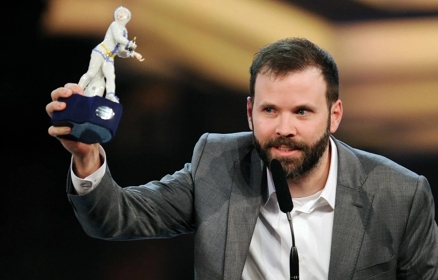 Баран бо одар фильмы. 1899 баран бо одар. Баран бо одар немецкий режиссёр. 1899 сериал netflix. Одар.