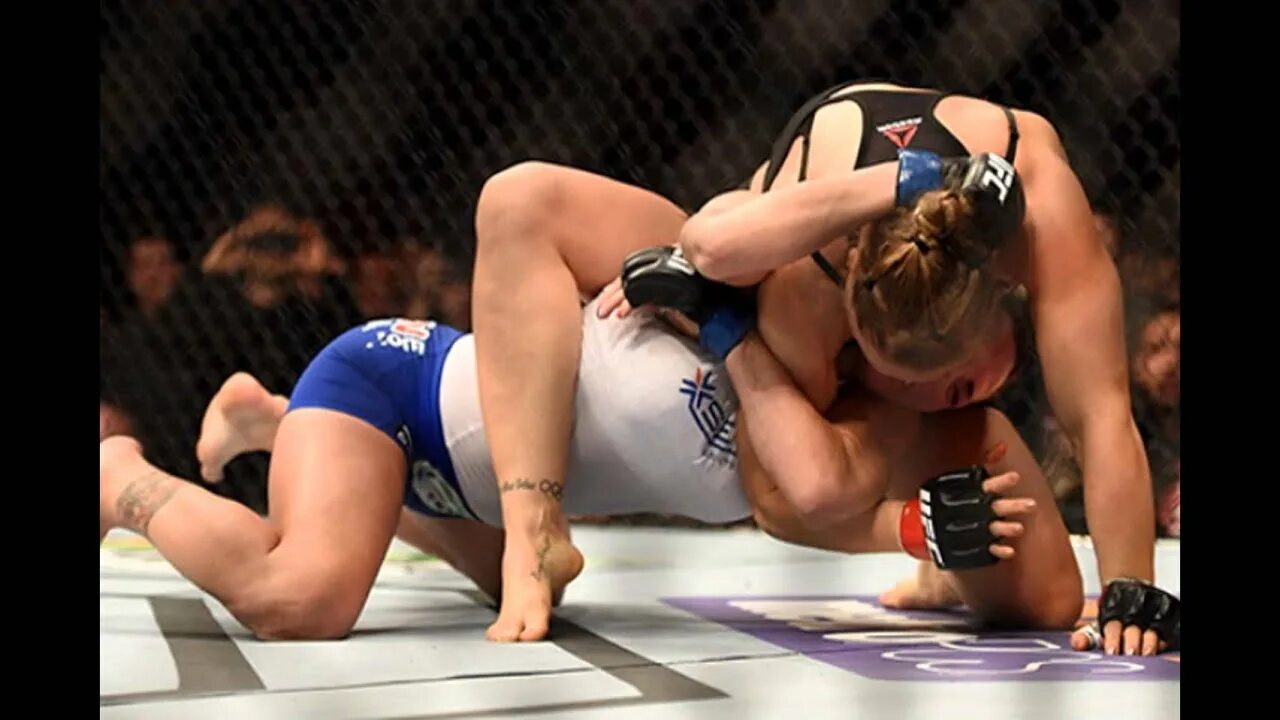 Fallon fox vs tamikka brents. Реслинг женщины против мужчин. Кетфайт. Женщина против мужчины мма. Кэт зингано ронда роузи.