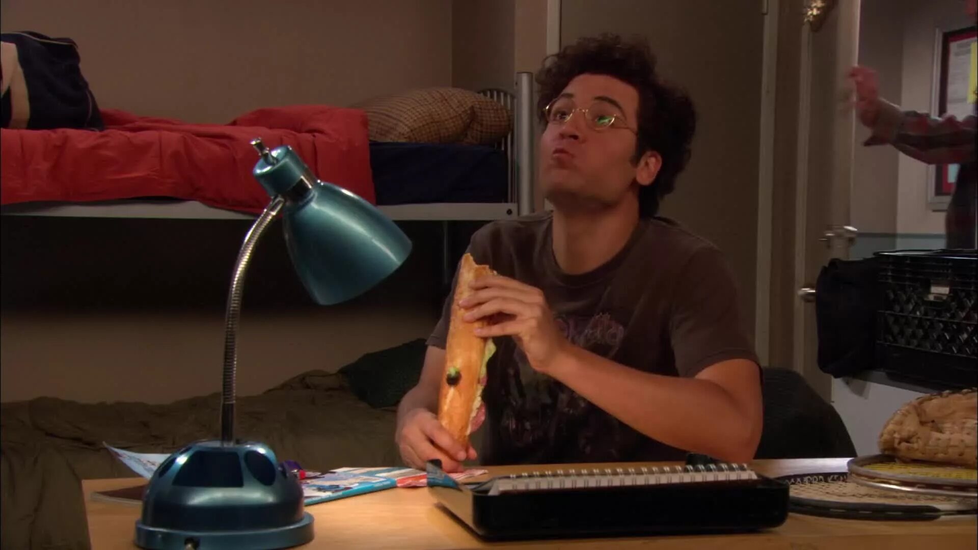 Мэнди мур как я встретил вашу маму. Бритни спирс как я встретил вашу маму. How i met your mother lily. Your mother 3. Джанет макинтайр как я встретил вашу маму.