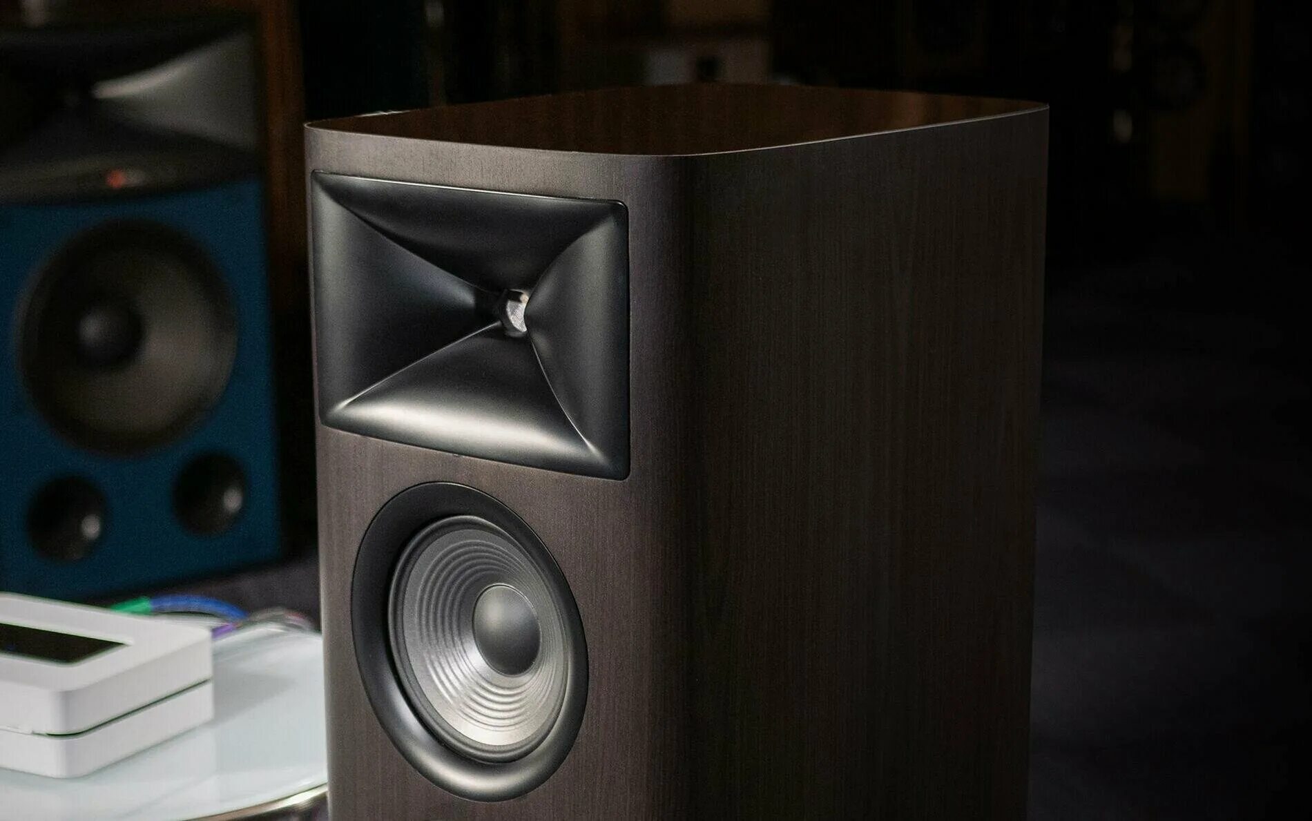 JBL Studio 698. JBL Studio 698 Dark Walnut. JBL Studio 680. JBL Studio 620.